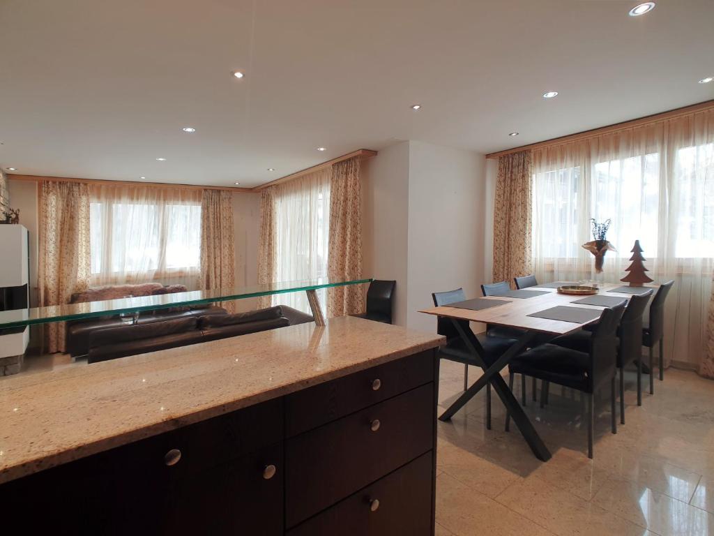 Aramis Lodge room 5